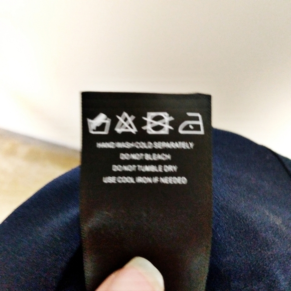 English Factory Dark Blue Lace Blouse Size Medium - Picture 8 of 8